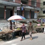 বরিশালে হাতেম আলী কলেজের সামনে সড়ক ও ফুটপাত দখল: জনদুর্ভোগ চরমে