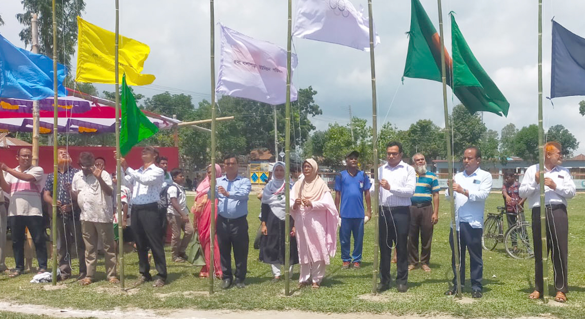 কাউনিয়ায় বঙ্গবন্ধু ও বঙ্গমাতা গোল্ডকাপ ফুটবল টুর্নামেন্ট উদ্বোধন