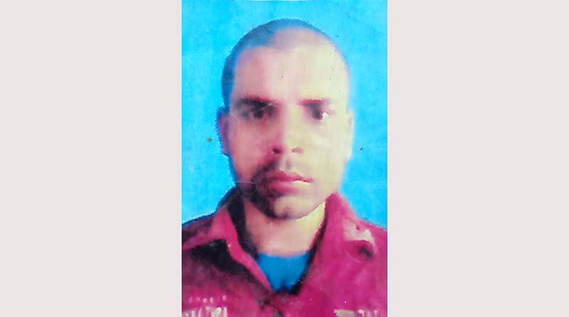 ঠাকুরগাঁওয়ে নিখোঁজ সন্তানকে পেতে পঞ্চগড়ের রাস্তায় বৃদ্ধা মা!