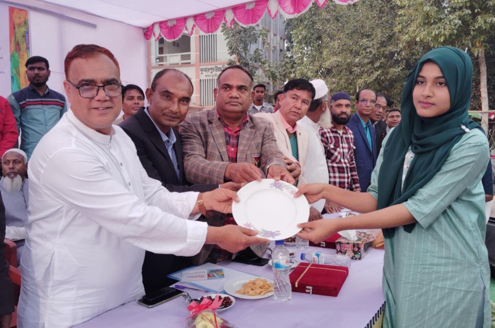 লেখাপড়ার পাশাপাশি খেলাধুলাও আমাদের জন্য অধিক গুরুত্বপূর্ণ : আব্দুল হামিদ