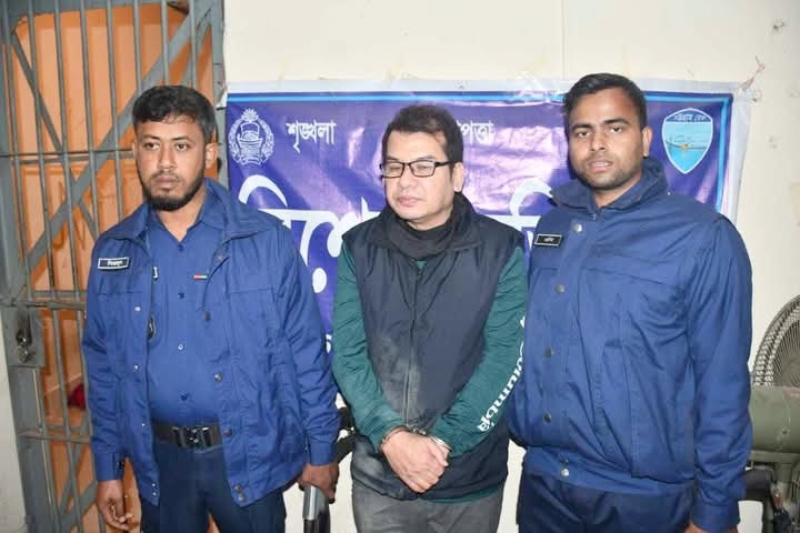 খাগড়াছড়িতে সাবেক জেলা পরিষদ সদস্য খোকনেশ্বর ত্রিপুরা গ্রেপ্তার