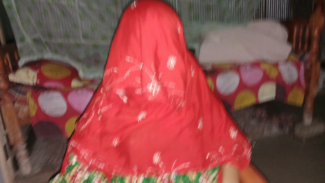 চিলাহাটিতে বিয়ের ১০ দিনের মাথায় কিশোরী ৪ মাসের অন্তঃসত্তা!