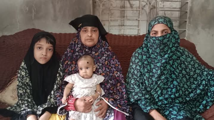 লাকসামে প্রবাসীর বাড়িতে দিনেদুপুরে ছিনতাই, স্ত্রী-মেয়েকে হত্যার হুমকি