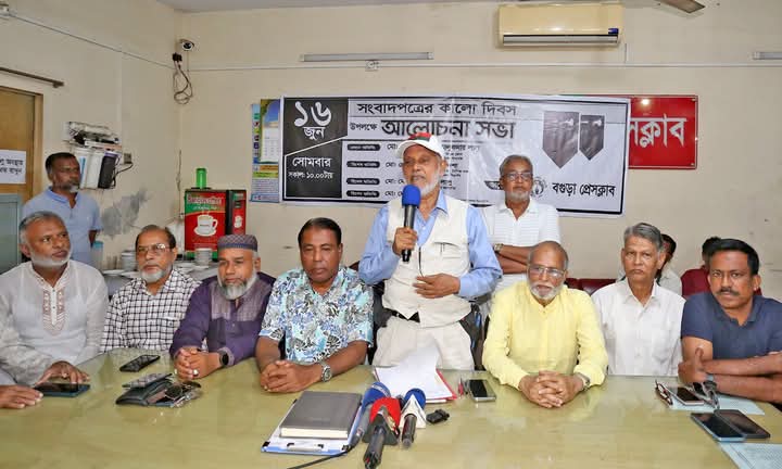 গণতন্ত্রের সুফল পেতে সংবাদপত্রের স্বাধীনতা অপরিহার্য: লালু