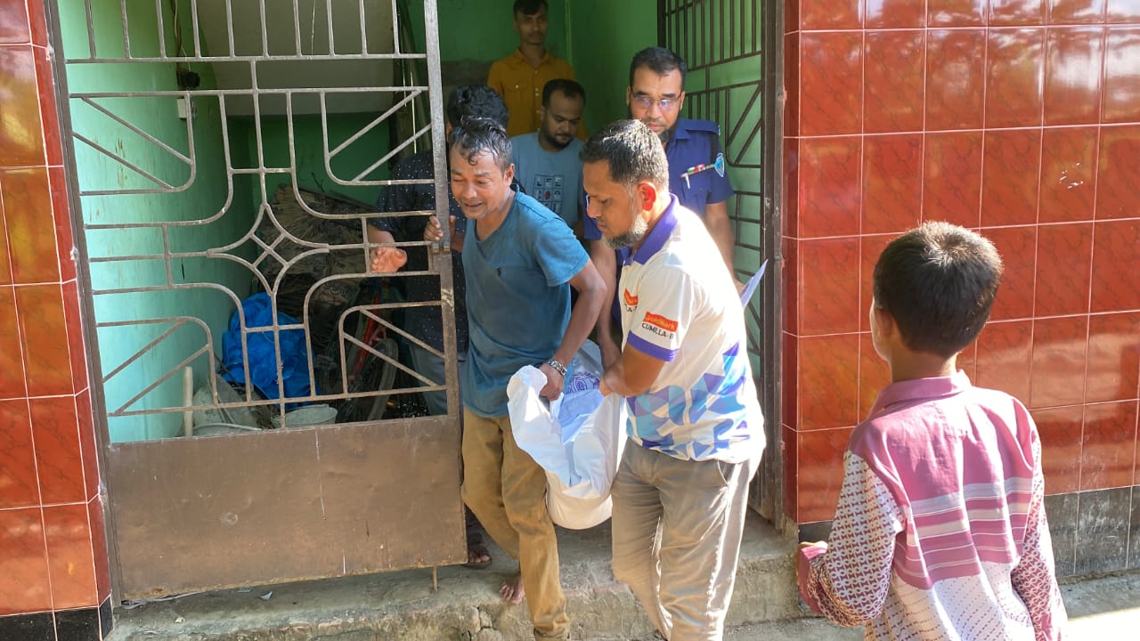 নোয়াখালীতে স্বামীকে ভিডিও কলে রেখে প্রবাসীর স্ত্রীর আত্মহত্যা