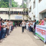 গলাচিপা স্বাস্থ্য কমপ্লেক্সের অনিয়ম-দুর্নীতি: সংস্কারের দাবিতে মানববন্ধন