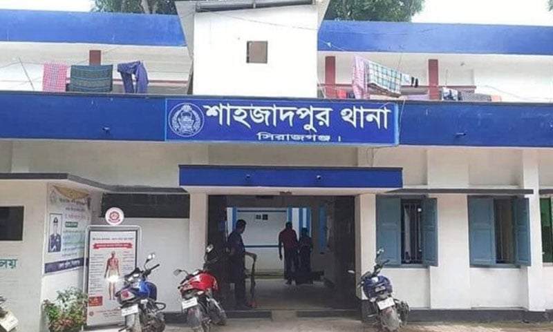 শাহজাদপুরে মিছিলের প্রস্তুতিকালে আওয়ামী লীগের ৩ কর্মী আটক