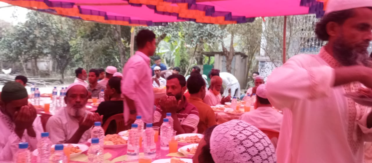 বিজয়নগরে বিএনপি নেতা নাসির উদ্দিন মেম্বারের উদ্যোগে ইফতার ও দোয়া মাহফিল