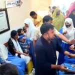 হঠাৎ অসুস্থ হয়ে হাসপাতালে ভর্তি ৬৫ ছাত্রী!