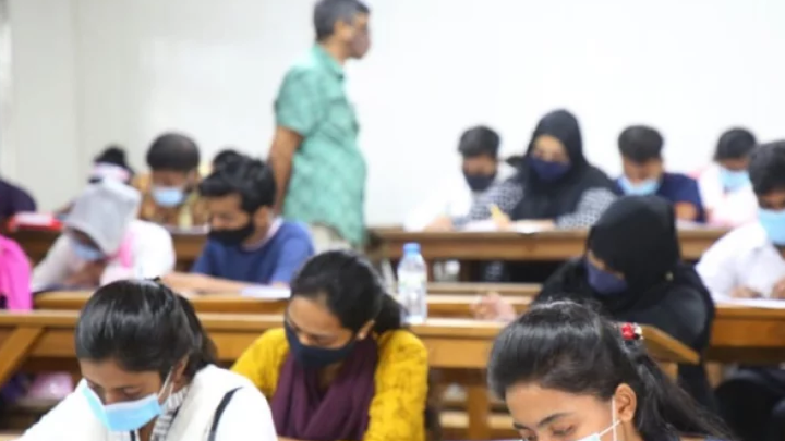 নিয়োগ পরীক্ষায় জালিয়াতি ঠেকাতে প্রথমবার ‘সুরক্ষা’ যন্ত্র ব্যবহারে সফলতা