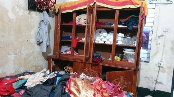 গুরুদাসপুরে সরকারি কর্মকর্তার বাসায় ভয়াবহ ডাকাতি