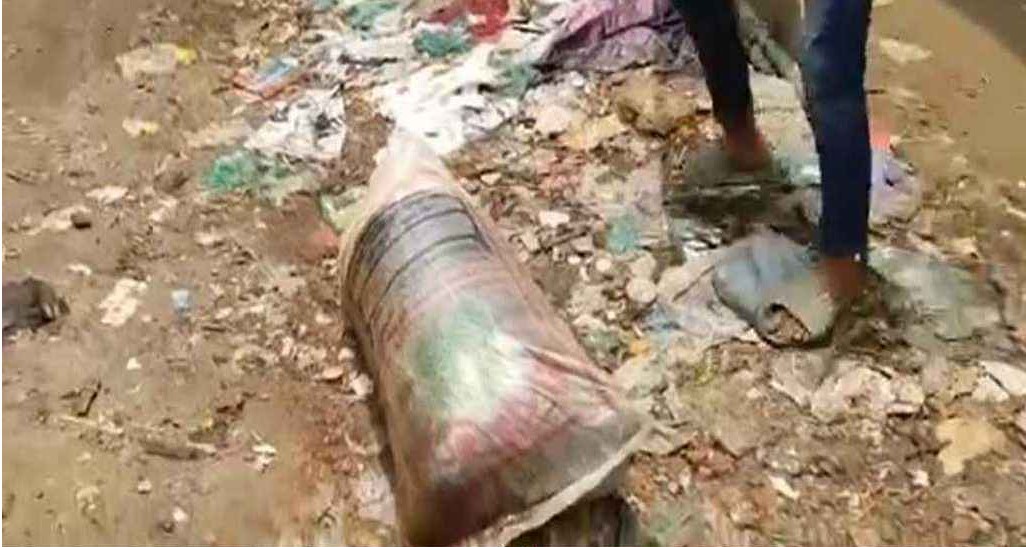 মুগদায় বিভীষিকাময় হত্যাকাণ্ড, ৭ টুকরা মরদেহের পর উদ্ধার পঁচা-গলা মাথা