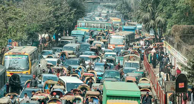 মোড়ে মোড়ে শিক্ষার্থীদের অবরোধে অচল হয়ে পড়েছে ঢাকা