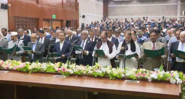৫০ সদস্যের মন্ত্রিসভা চূড়ান্ত করছে বিএনপি, আমন্ত্রণ পেলেন যারা