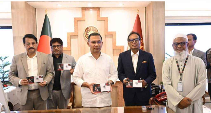 প্রধানমন্ত্রী উন্মোচন করলেন মাতৃভাষা দিবসের স্মারক ডাকটিকিট