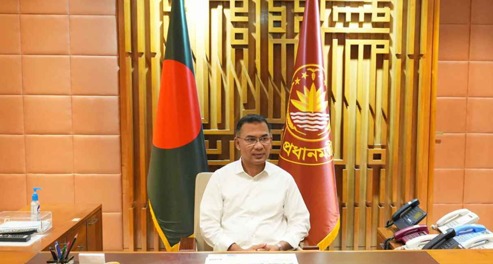 সশস্ত্র বাহিনী বিভাগে প্রথমবারের মতো অফিস করলেন প্রধানমন্ত্রী