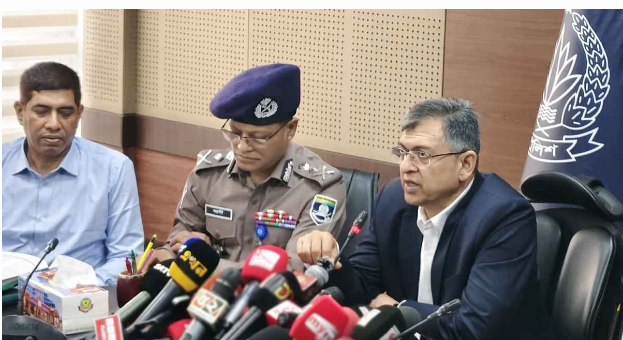 পুলিশের পোশাক পরিবর্তন নিয়ে স্বরাষ্ট্রমন্ত্রীর দেওয়া বার্তা