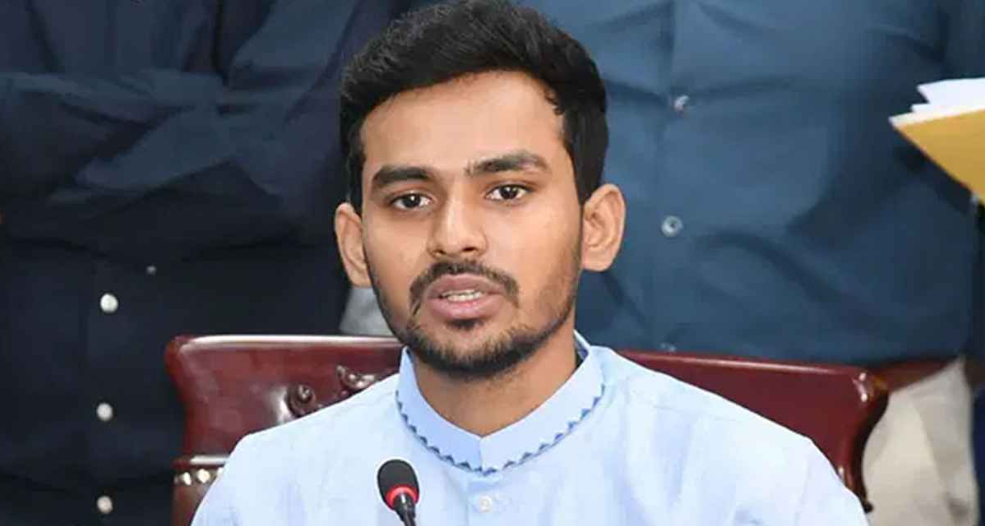 আসিফ মাহমুদ প্রকাশ করলেন নিজের ও পরিবারের ব্যাংক হিসাব