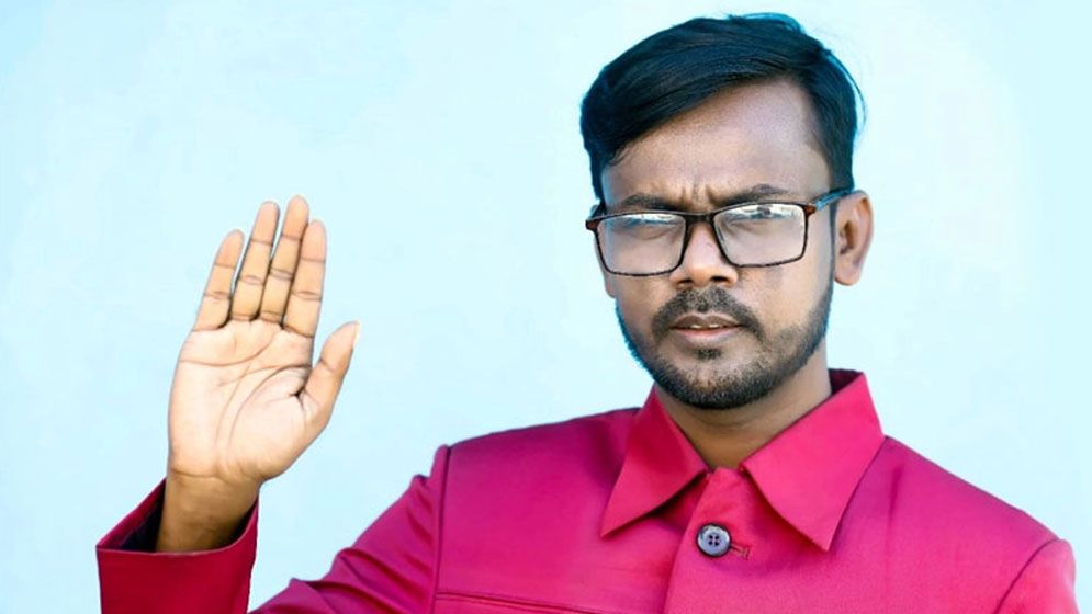 তিন সন্তানের জন্য নতুন মা খুঁজছেন হিরো আলম