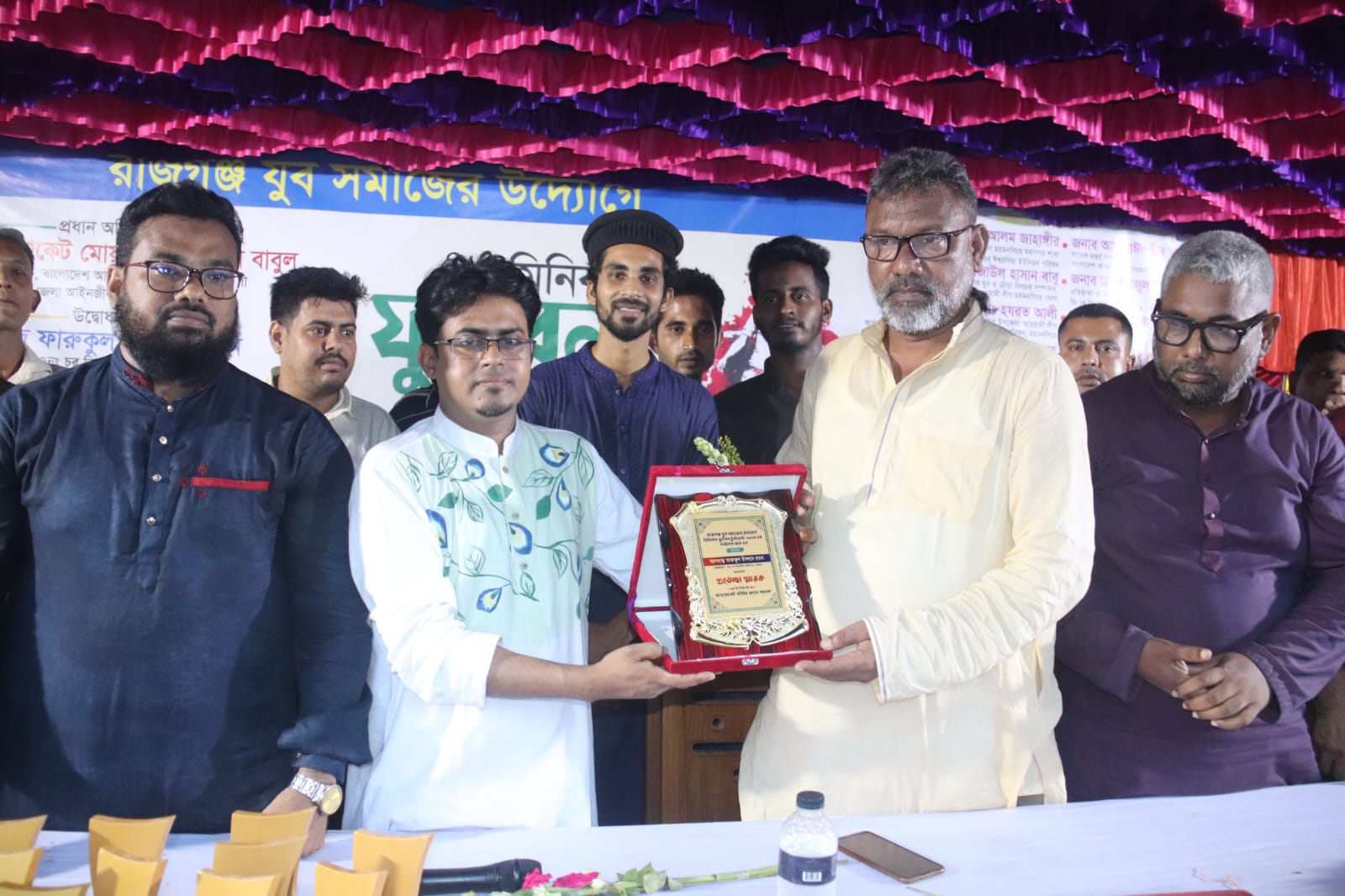 রাজগঞ্জ যুব সমাজের উদ্যোগে ফুটবল টুর্নামেন্ট অনুষ্ঠিত